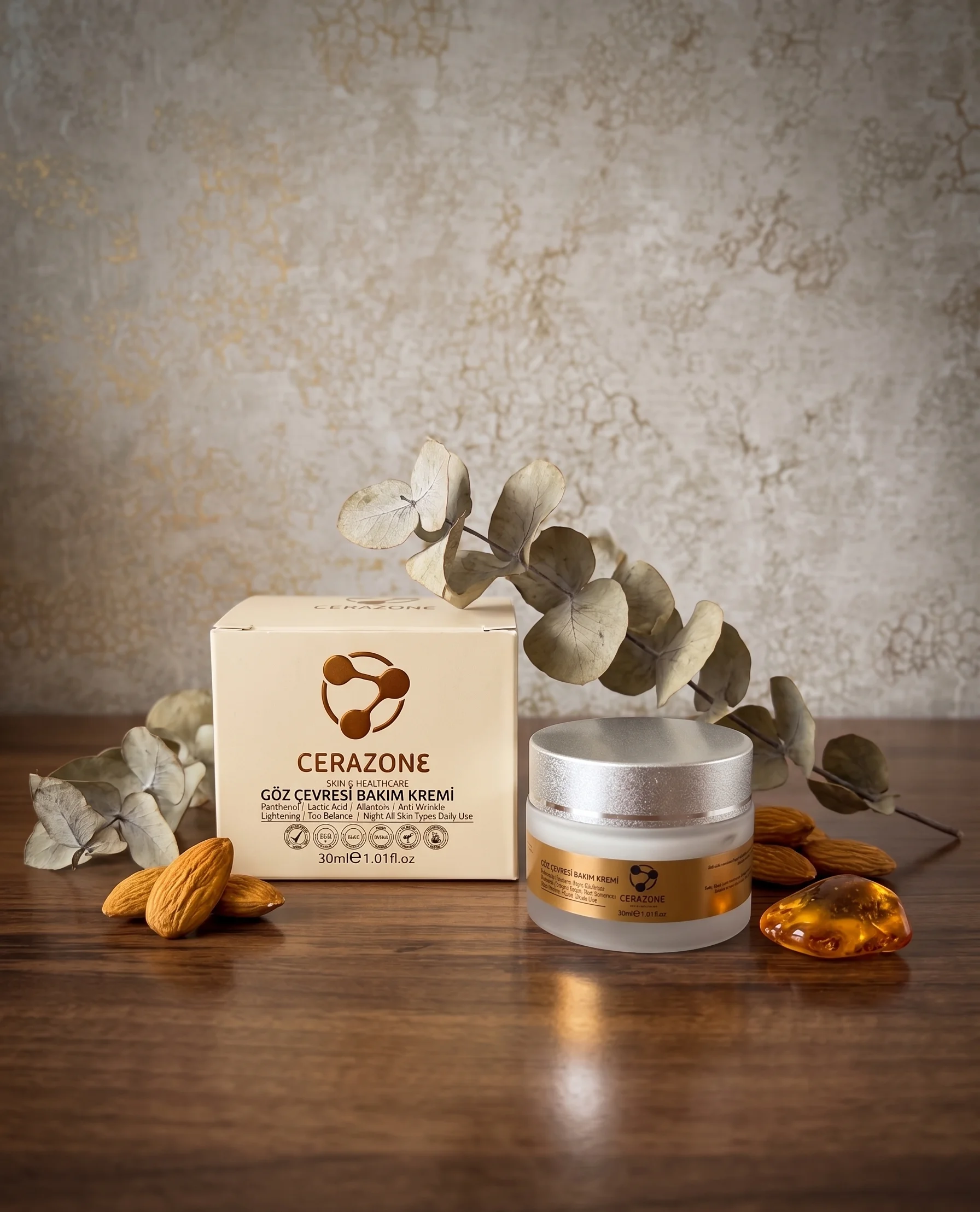 Göz Çevresi Bakım Kremi 30 ml Kafein ve B3 Vitaminli Kaz Ayakları ve Kırışıklık Karşıtı Aydınlatıcı Krem